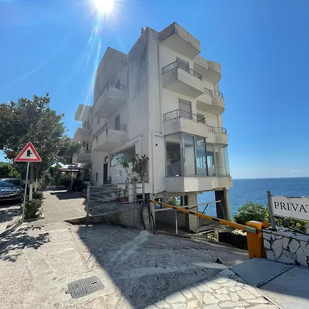 Nk Szálloda Saranda